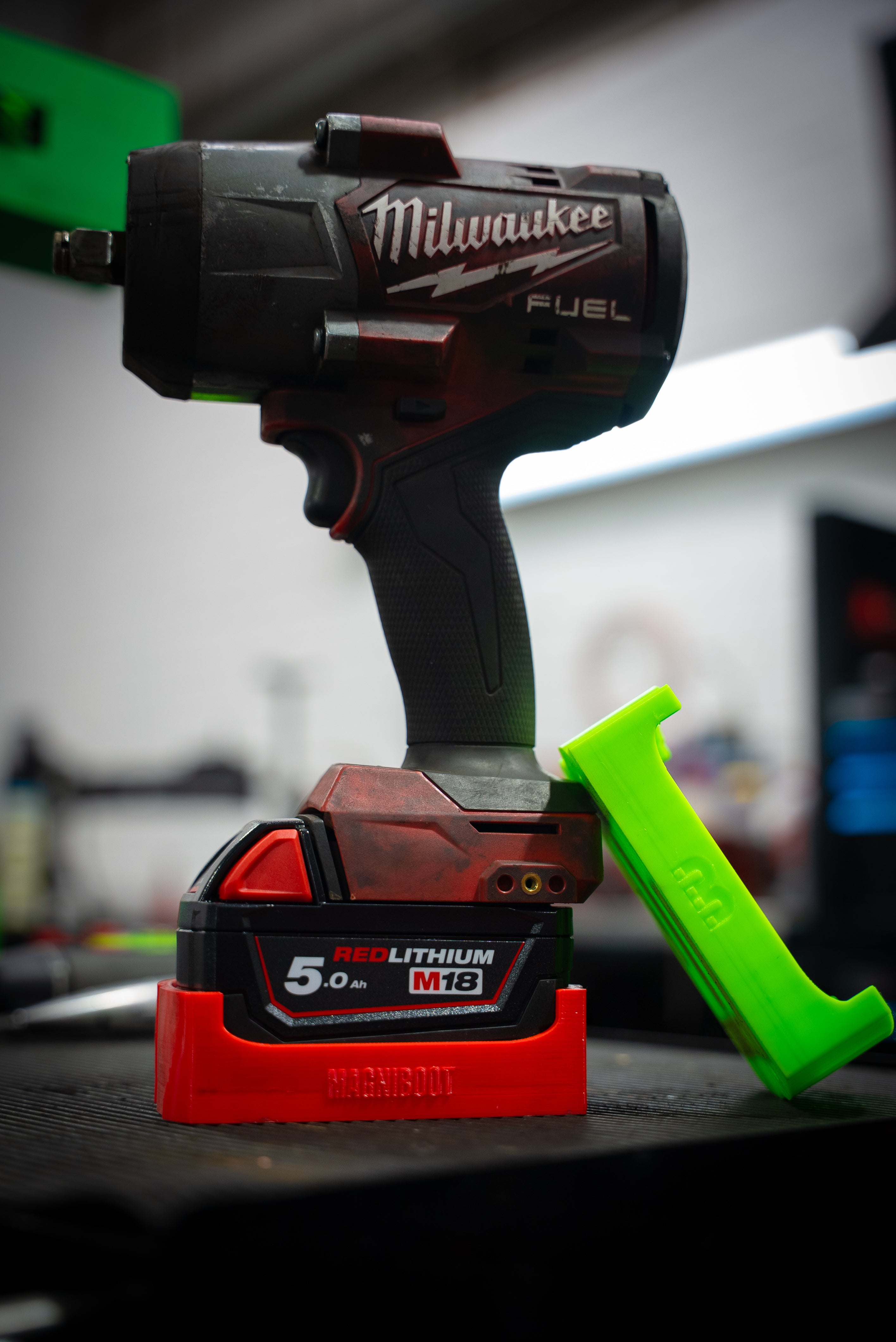Milwaukee Magnetic Boot M18 5A