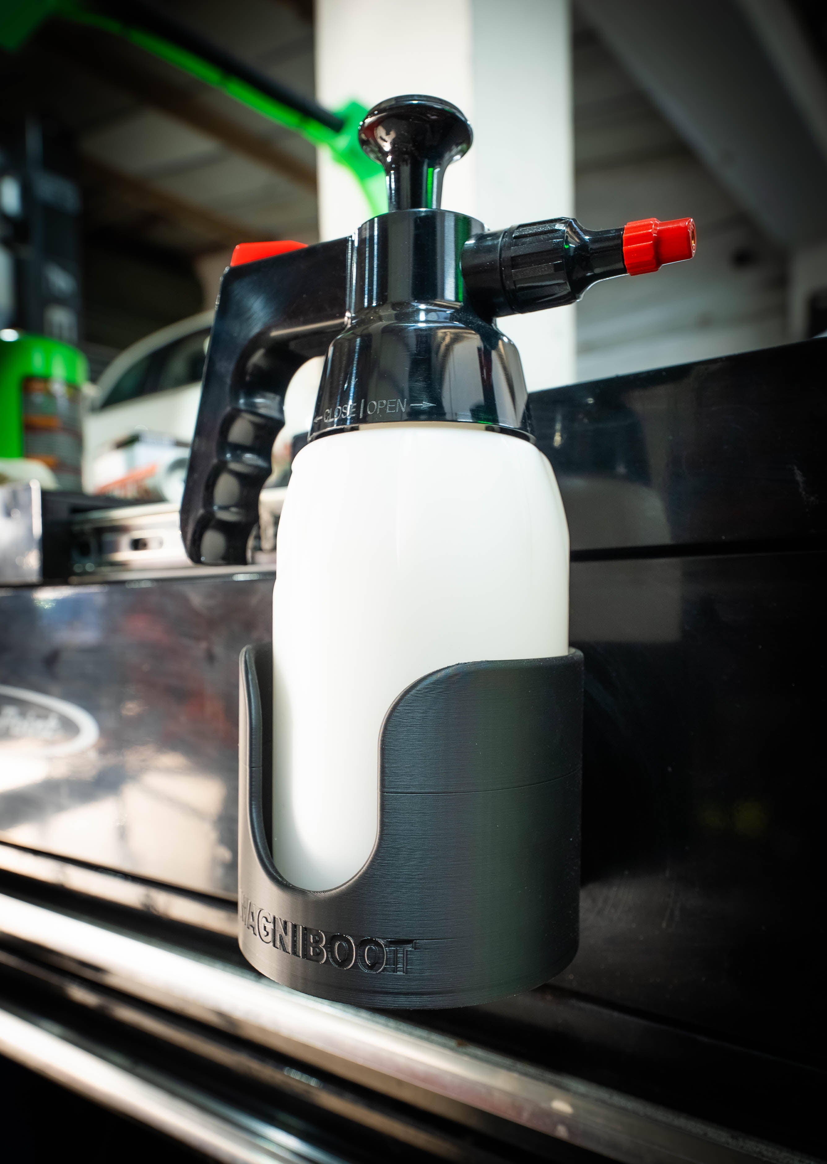 Magnetic Brake Cleaner Holder - Plastic Bottle